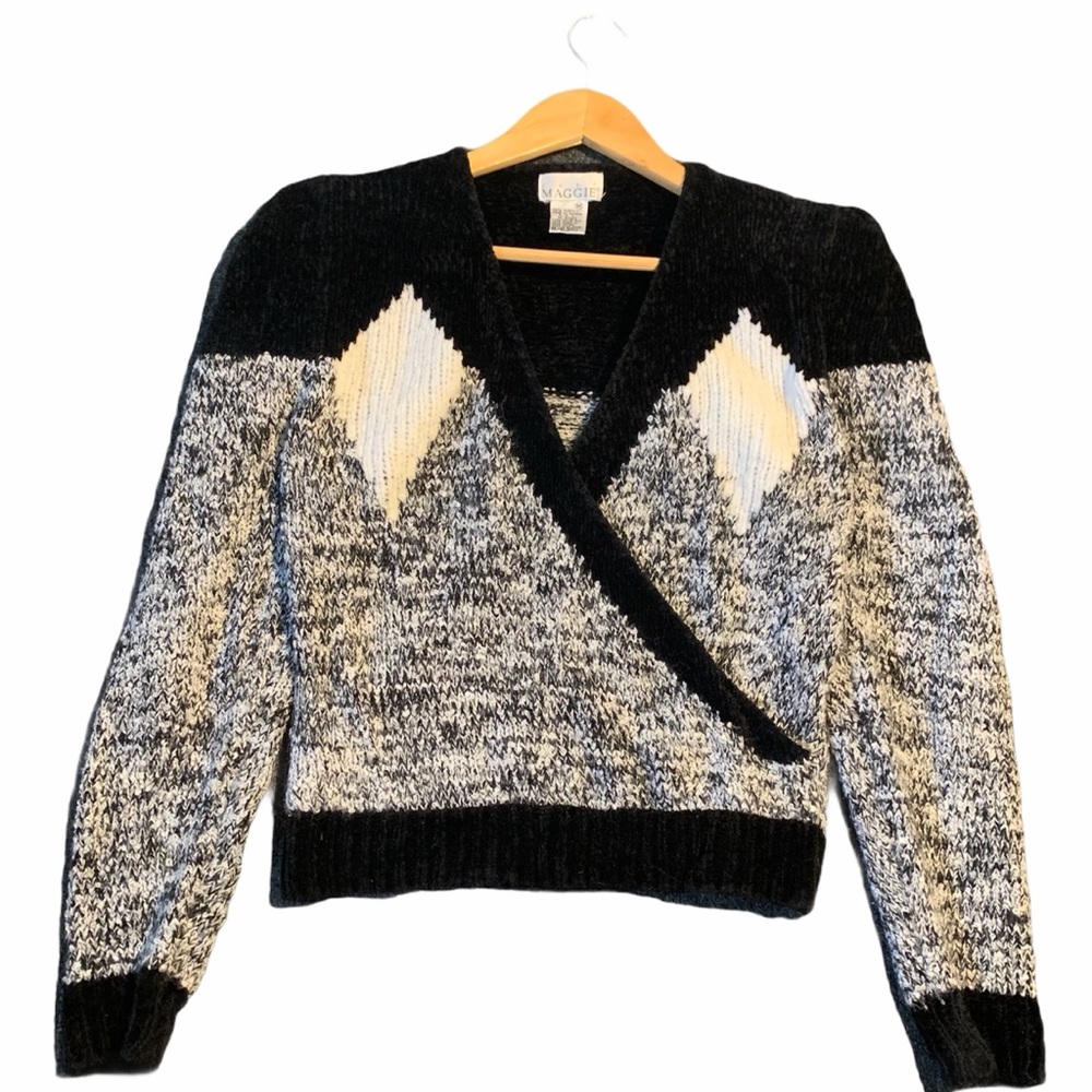 Crossover vintage knitted sweater